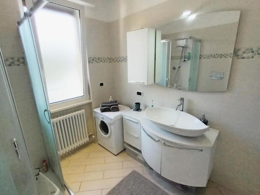 Appartamento Con Stupenda Vista Mare Zona Bristol Rapallo Bagian luar foto